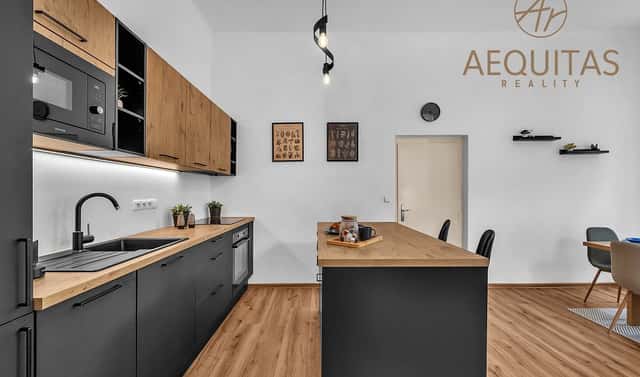 Prodej bytu 2+1 71 m², Krkonošská, Desná – Desná II, okres Jablonec nad Nisou