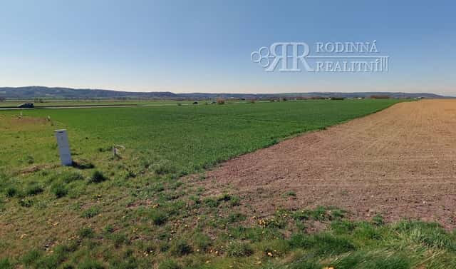 Prodej pole 166 614 m², Sukorady, okres Mladá Boleslav
