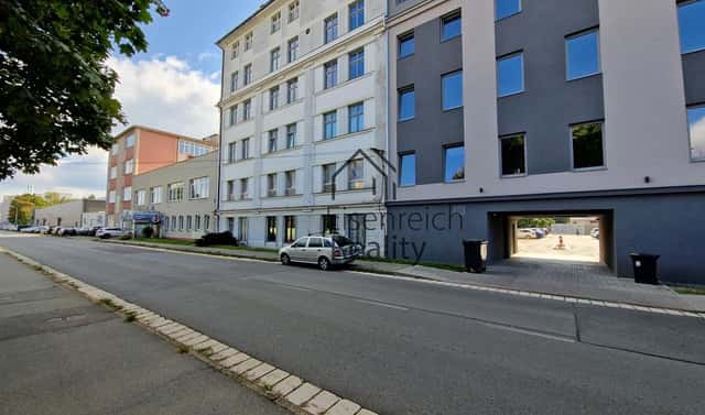 Pronájem kanceláře 250 m², Na Brně, Hradec Králové – Nový Hradec Králové