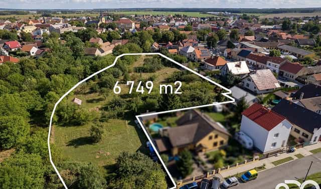 Prodej stavebního pozemku 6 749 m², Městec Králové, okres Nymburk