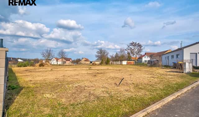 Prodej stavebního pozemku 1 104 m², Hrobce, okres Litoměřice
