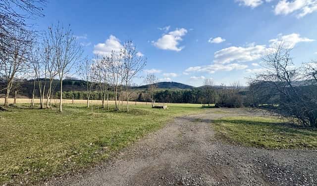 Prodej stavebního pozemku 9 213 m², Vysoký Chlumec – Pořešice, okres Příbram