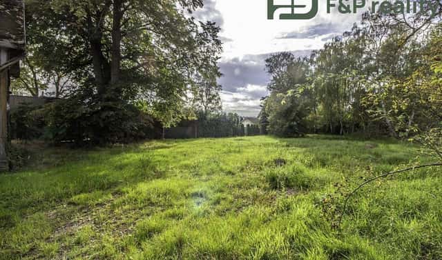 Prodej stavebního pozemku 1 391 m², Tehovec, okres Praha-východ