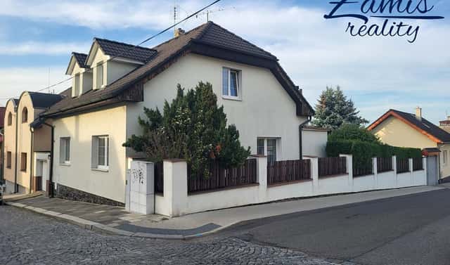 Prodej domu 154 m² s pozemkem 404 m², Dlouhá, Kladno – Kročehlavy