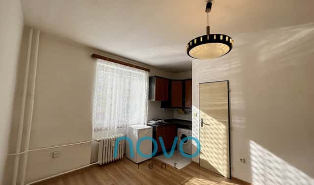 Pronájem bytu 1+kk 21 m², Zelenečská, Praha 9 – Hloubětín