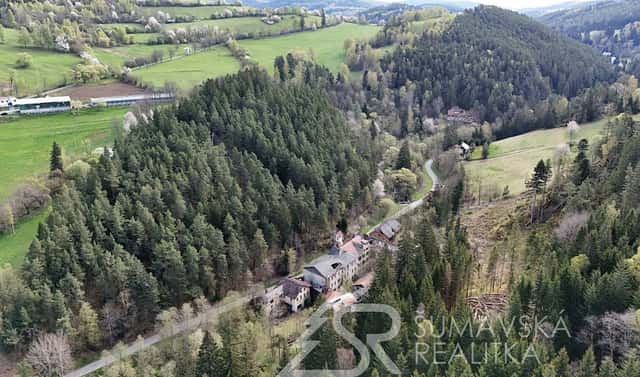 Prodej komerčního objektu (jiného typu) 10 000 m², Náměstí Svobody, Rejštejn, okres Klatovy
