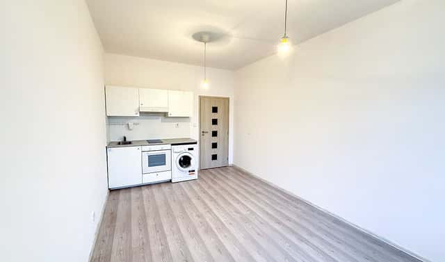 Pronájem bytu 1+kk 25 m², Slepá, Milovice, okres Nymburk