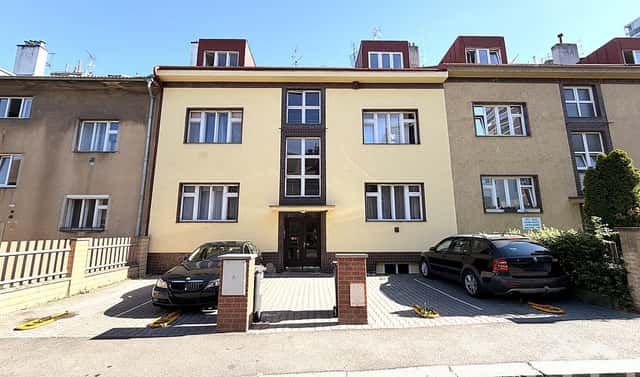 Prodej bytu 1+kk 28 m², Brtnická, Praha 10 – Michle