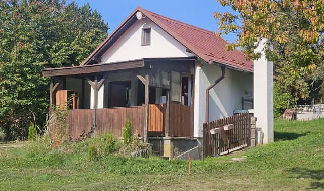 Pronájem chaty/chalupy 30 m² s pozemkem 270 m², Všestarská, Tehov, okres Praha-východ