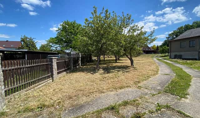 Prodej stavebního pozemku 1 327 m², Chomutov