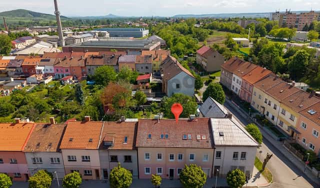 Prodej domu 318 m² s pozemkem 374 m², Karlova, Louny
