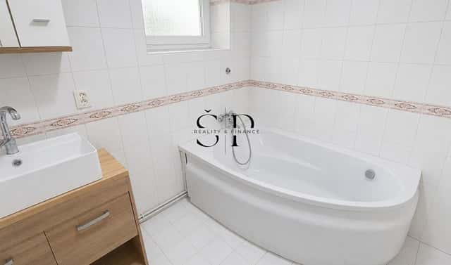 Pronájem domu 300 m² s pozemkem 2 218 m², Oráčovská, Jesenice, okres Rakovník