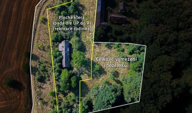 Prodej stavebního pozemku 9 545 m², Halenkovice, okres Zlín