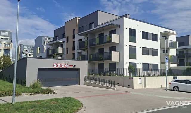 Prodej garážové stání v novostavbě, 13 m2, ulice Nebřenická, Praha 11 - Chodov, Nebřenická, Praha 4 – Chodov