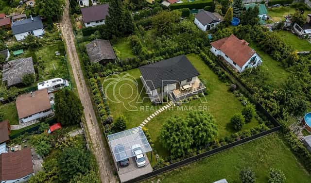 Prodej stavebního pozemku 992 m², Káraný, okres Praha-východ