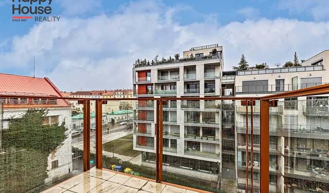 Pronájem bytu 2+kk 46 m², Korunní, Praha 10 – Vinohrady