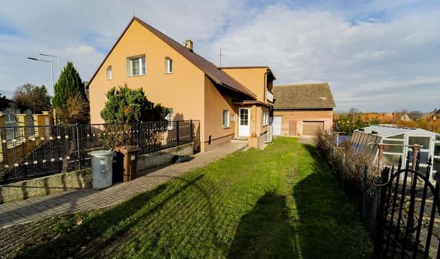 Prodej domu 180 m² s pozemkem 657 m², Březno, okres Mladá Boleslav