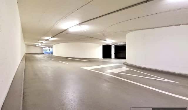 Prodej garážového stání 18 m2, Praha - Holešovice, Argentinská, Praha 7 – Holešovice