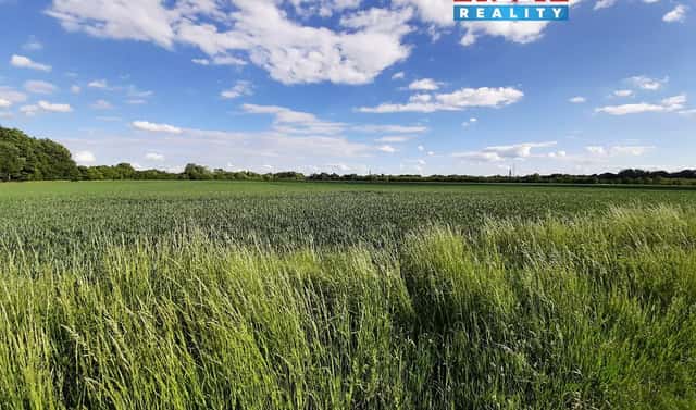 Prodej pole 12 778 m², Olomouc – Slavonín