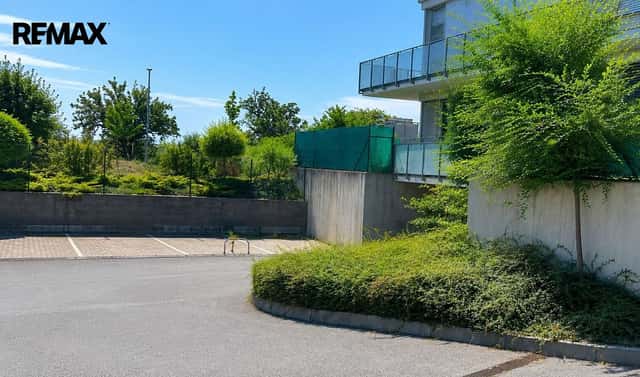 Pronájem parkovacího stání 17 m2, Jinočany, Praha - západ, Emy Destinové, Jinočany, okres Praha-západ