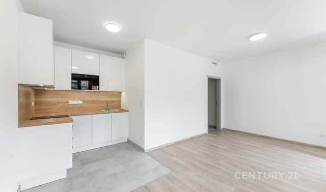 Pronájem bytu 1+kk 36 m², Praha 10 – Hostivař