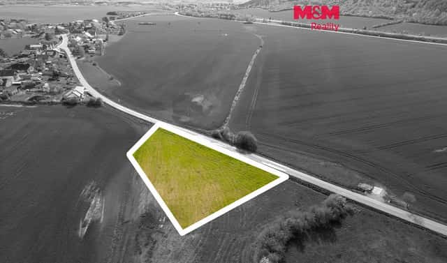 Prodej stavebního pozemku 1 000 m², Chlustina, okres Beroun