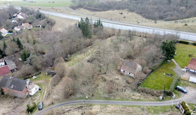 Prodej stavebního pozemku 1 893 m², Lubenec – Libkovice, okres Louny