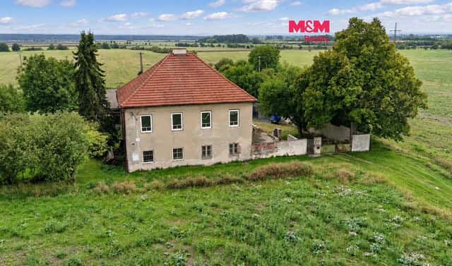 Prodej domu 300 m² s pozemkem 2 366 m², Kostelní Hlavno, okres Praha-východ
