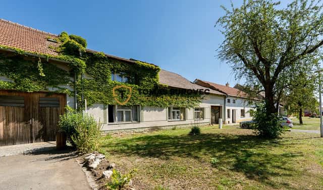 Prodej domu 560 m² s pozemkem 1 338 m², Kroměříž – Bílany
