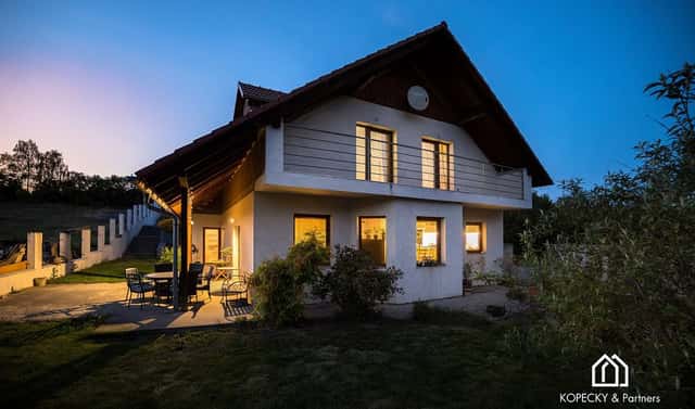 Prodej domu 252 m² s pozemkem 1 208 m², V Závětině, Nelahozeves, okres Mělník