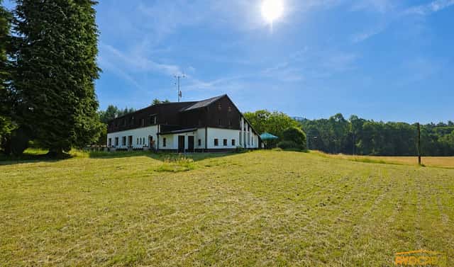 Prodej ubytovacího objektu 1 000 m², Radvanec – Maxov, okres Česká Lípa