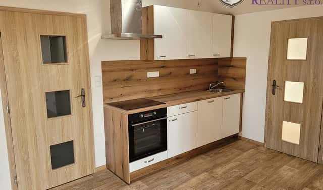 Pronájem bytu 2+kk 60 m², Třída Václava Vaniše, Mladá Vožice, okres Tábor
