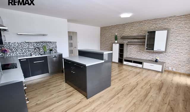 Pronájem bytu 3+kk 64 m², Za GZ, Loděnice, okres Beroun