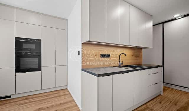 Prodej bytu 2+1 43 m², Bezděkovská, Strakonice – Strakonice II
