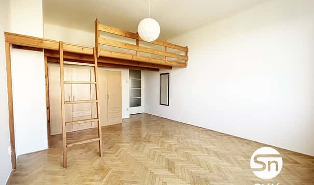 Pronájem bytu 1+1 43 m², náměstí Jiřího z Lobkovic, Praha 3 – Vinohrady