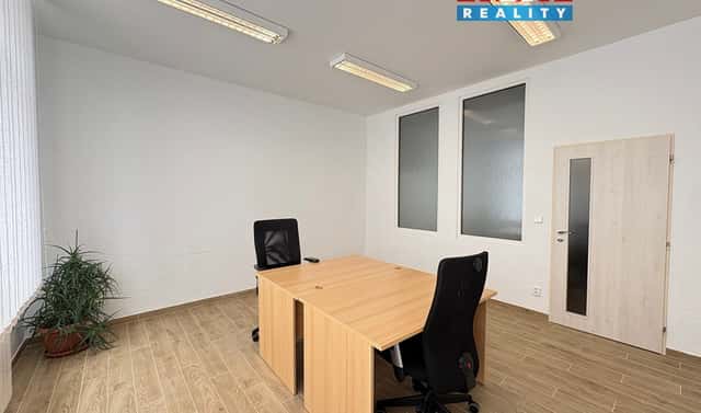 Pronájem kanceláře 21 m², Hlubčická, Krnov – Pod Bezručovým vrchem, okres Bruntál