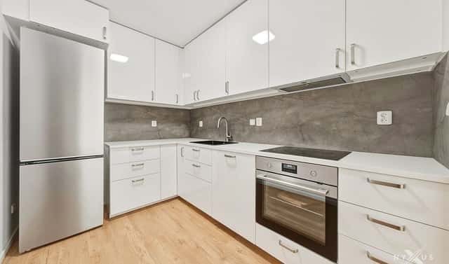 Pronájem domu 324 m² s pozemkem 287 m², Pod areálem, Praha 10 – Štěrboholy