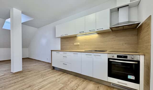 Pronájem bytu 2+kk 52 m², Sokolská, Znojmo