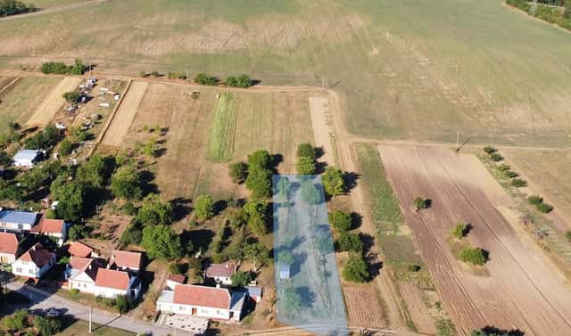 Prodej stavebního pozemku 2 000 m², Nikolčice, okres Břeclav
