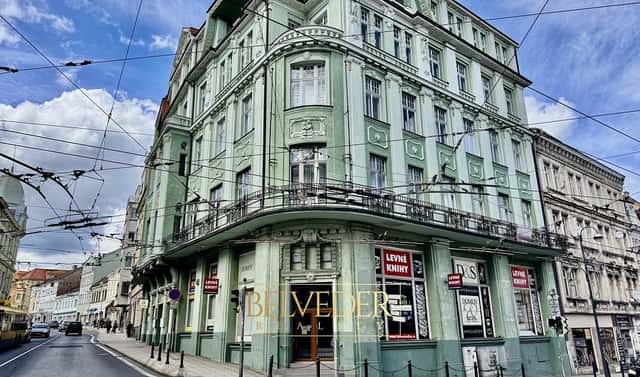 Pronájem obchodních prostor 441 m², Školní, Teplice
