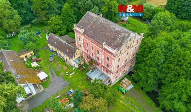 Prodej historického objektu Červeného mlýna, 934 m2, Klatovy, Klatovy – Beňovy