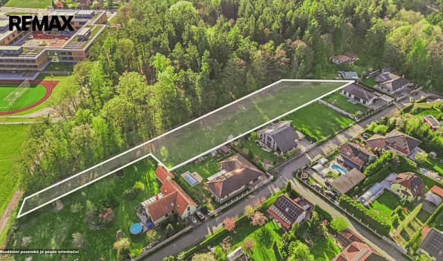 Prodej stavebního pozemku 4 224 m², Louňovice, okres Praha-východ
