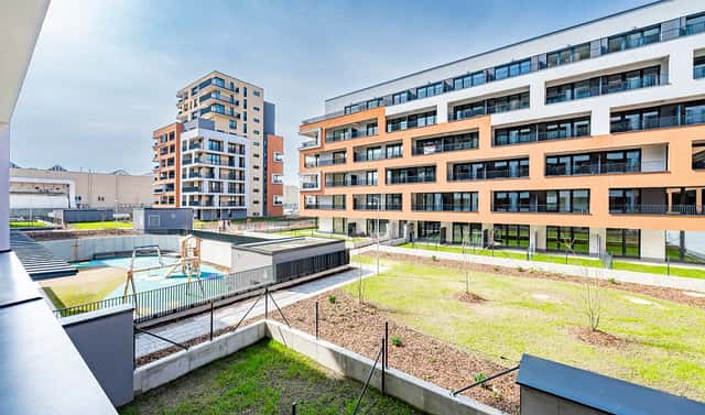 Parkovací stání v Hloubětíně, Poděbradská, Praha 9 – Hloubětín