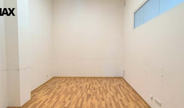 Pronájem kanceláře 19 m², Horňátecká, Praha 8 – Kobylisy