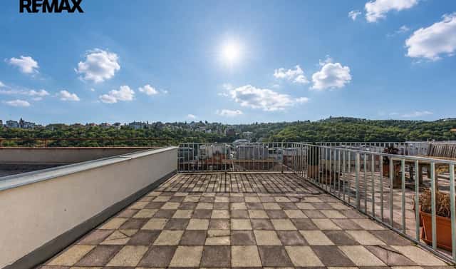 Prodej bytu 1+1 24 m², Holečkova, Praha 5 – Smíchov