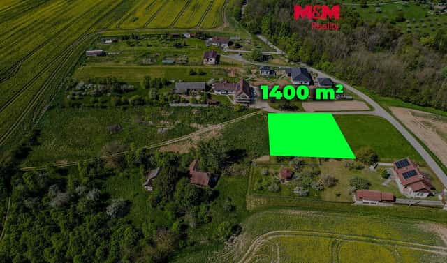Prodej stavebního pozemku 1 400 m², Halenkovice, okres Zlín