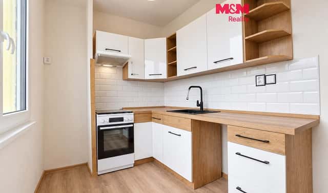 Pronájem bytu 1+1 35 m², Hradec Králové – Moravské Předměstí