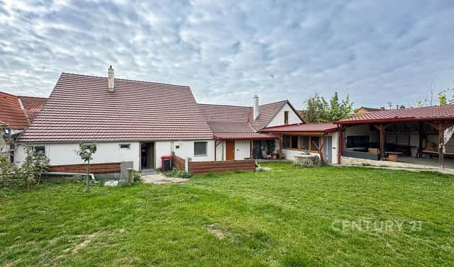 Prodej domu 310 m² s pozemkem 1 492 m², Kubšice, okres Znojmo