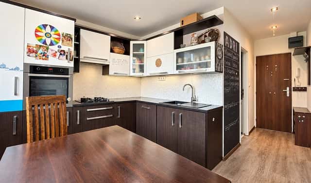 Prodej bytu 1+1 35 m², Korunní, Ostrava – Mariánské Hory, okres Ostrava-město