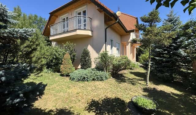 Prodej domu 302 m² s pozemkem 803 m², Nad Helmrovkou, Praha 6 – Lysolaje